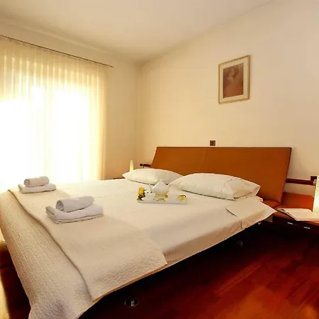 וילה 5* Seaview Clara For 12+ Guests,