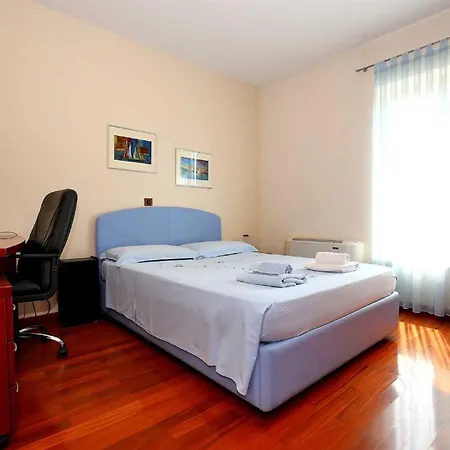 5* Seaview Clara For 12+ Guests, וילה *
