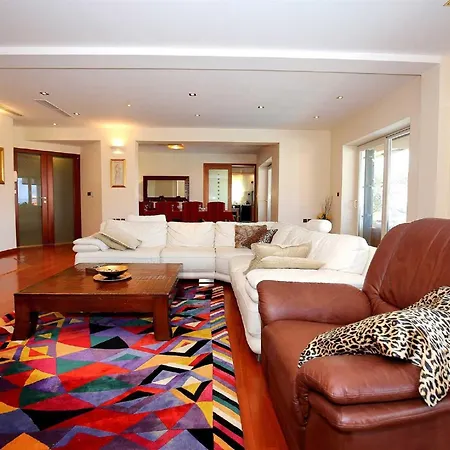 5* Seaview Clara For 12+ Guests, *