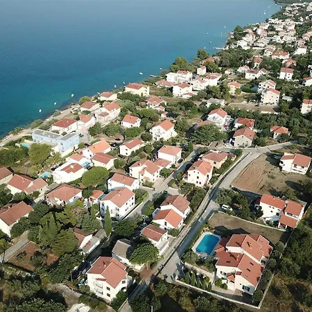 5* Seaview Clara For 12+ Guests, וילה Kožino