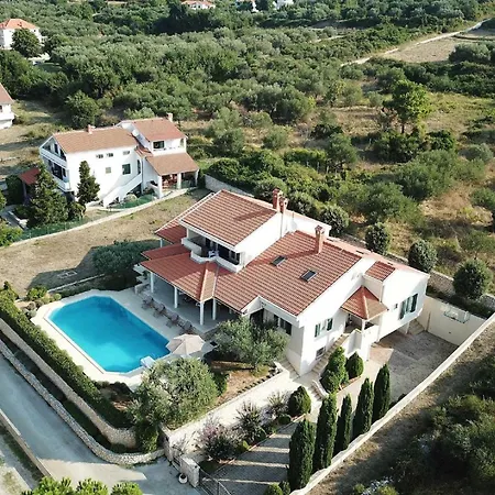 וילה 5* Seaview Clara For 12+ Guests,