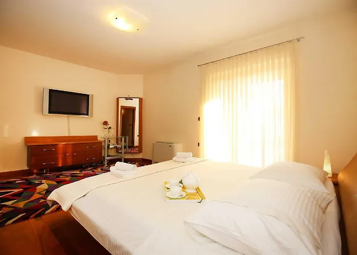 Vila 5* Seaview Clara For 12+ Guests, Kozino