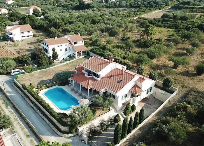 Vila 5* Seaview Clara For 12+ Guests,