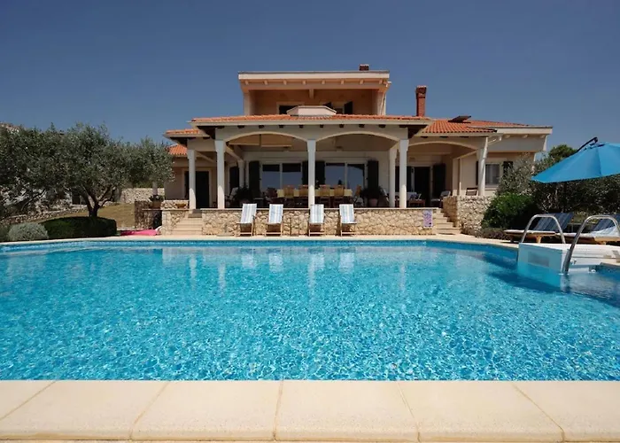 5* Seaview Clara For 12+ Guests,