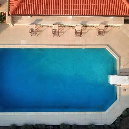 5* Seaview Clara For 12+ Guests,
