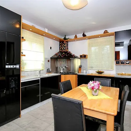 빌라 5* Seaview Clara For 12+ Guests, *