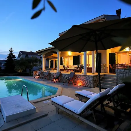 빌라 5* Seaview Clara For 12+ Guests,