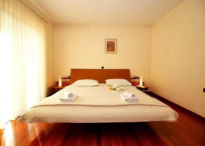 Vila 5* Seaview Clara For 12+ Guests, Kožino